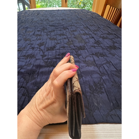 Gucci GG Beige & Brown Monogram Canvas & Leather Long Snap Wallet - Picture 9 of 16